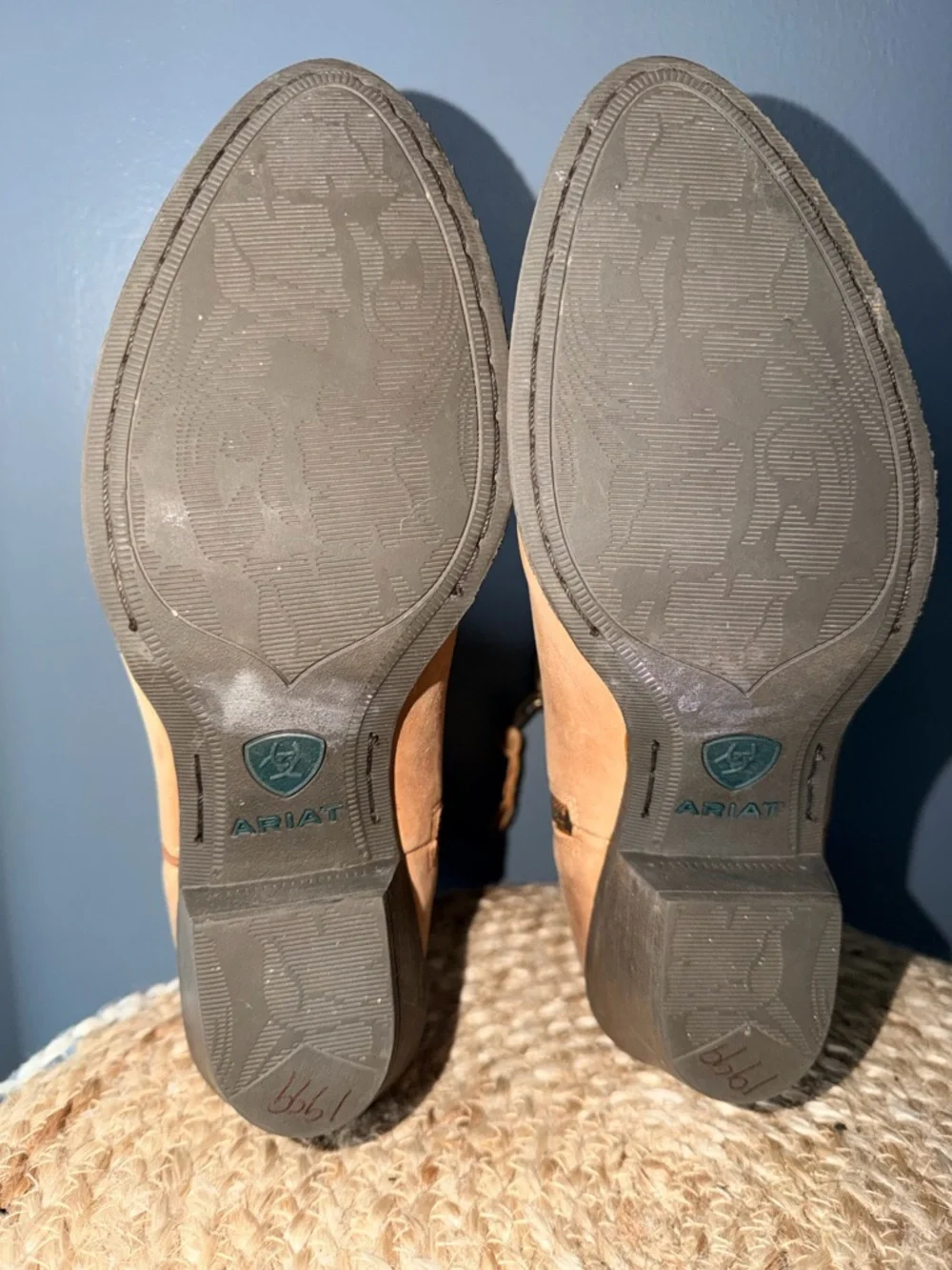 Ariat Darlin Cowgirl Short Boots - Picture 7 of 11